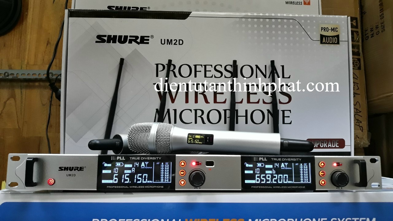 Micro karaoke không dây shure UM2D